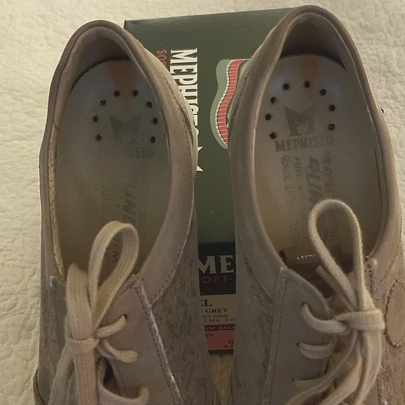 Women's US 8.5 Mephisto tan sport shoes. - Picture 6 of 9